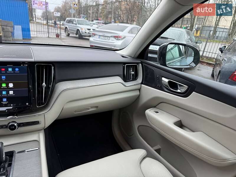 Внедорожник / Кроссовер Volvo XC60 2023 в Полтаве