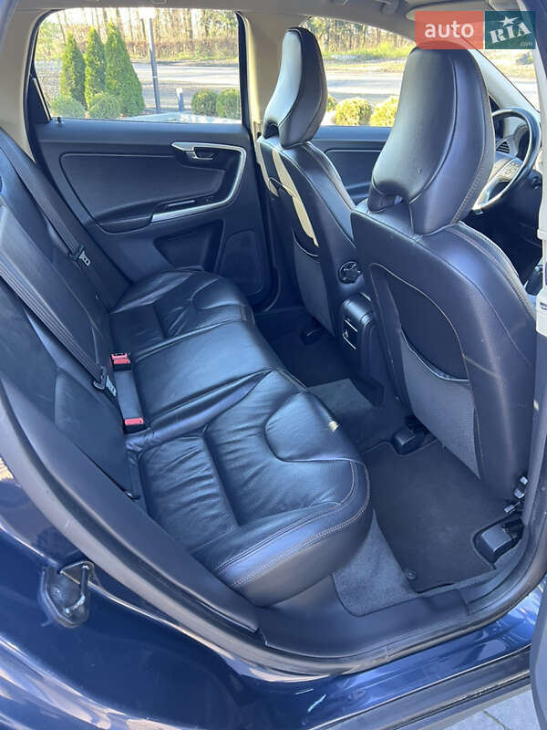 Внедорожник / Кроссовер Volvo XC60 2012 в Луцке