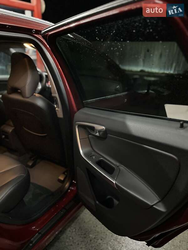 Внедорожник / Кроссовер Volvo XC60 2016 в Львове