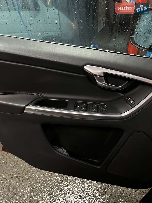 Внедорожник / Кроссовер Volvo XC60 2016 в Львове