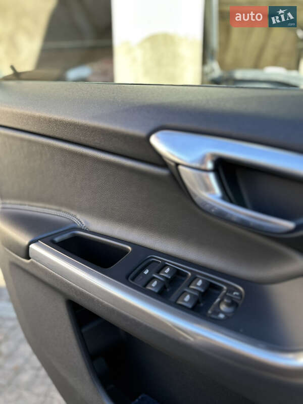 Позашляховик / Кросовер Volvo XC60 2015 в Чернівцях