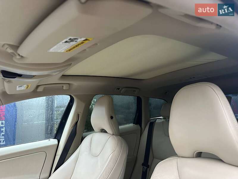 Внедорожник / Кроссовер Volvo XC60 2015 в Луцке