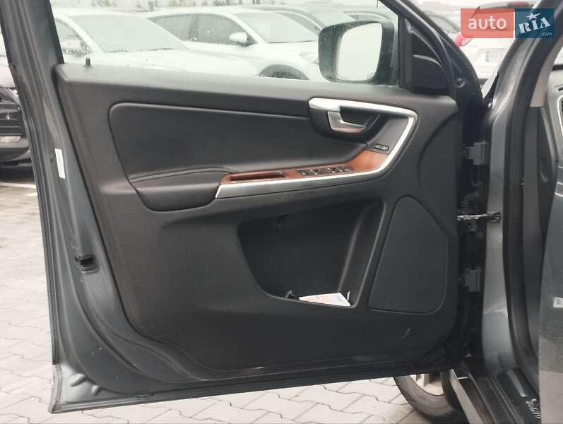 Внедорожник / Кроссовер Volvo XC60 2016 в Киеве фото 47 Внедорожник / Кроссовер Volvo XC60 2016 в Киеве