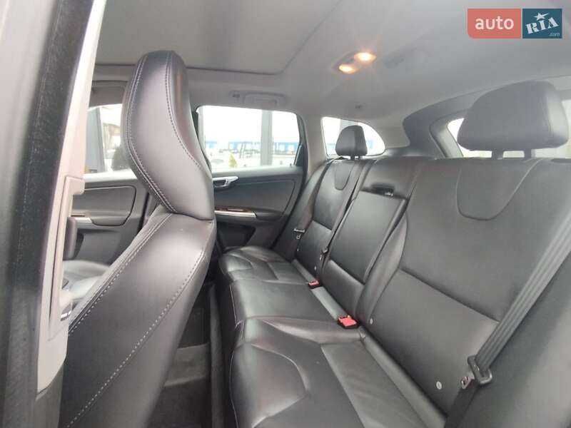 Внедорожник / Кроссовер Volvo XC60 2016 в Киеве фото 52 Внедорожник / Кроссовер Volvo XC60 2016 в Киеве