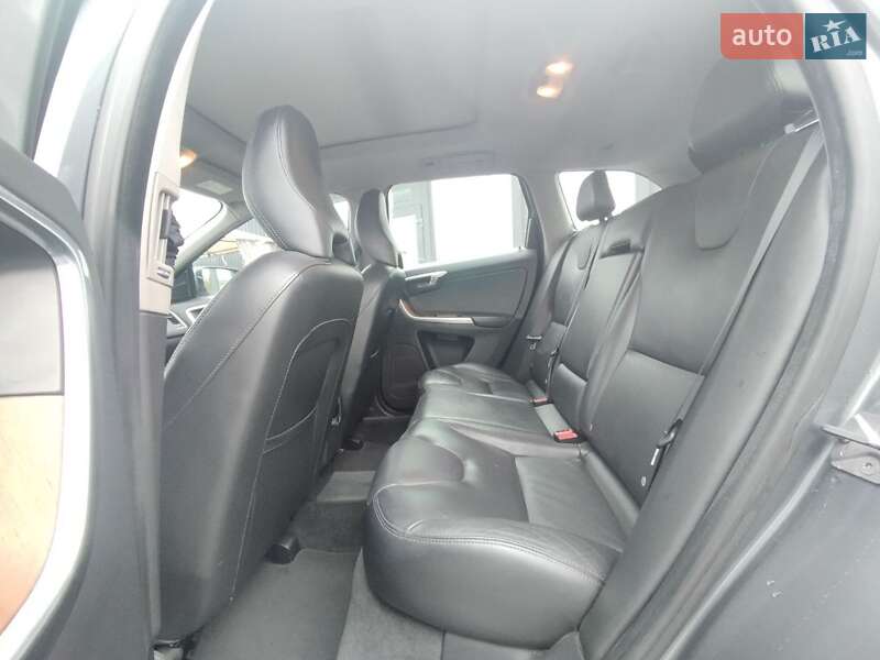 Внедорожник / Кроссовер Volvo XC60 2016 в Киеве фото 57 Внедорожник / Кроссовер Volvo XC60 2016 в Киеве