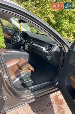 Внедорожник / Кроссовер Volvo XC60 2018 в Ровно