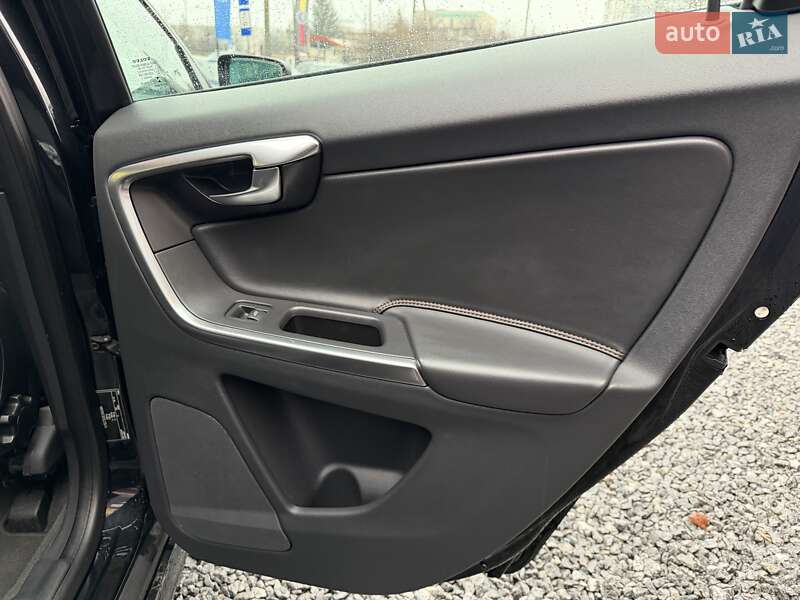 Позашляховик / Кросовер Volvo XC60 2013 в Стрию