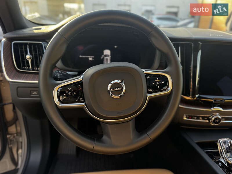 Внедорожник / Кроссовер Volvo XC60 2022 в Житомире фото 30 Внедорожник / Кроссовер Volvo XC60 2022 в Житомире