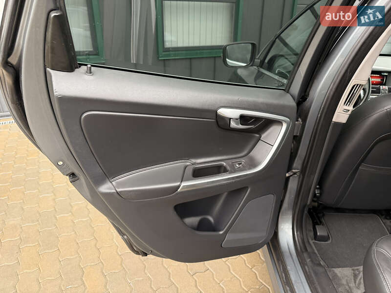 Внедорожник / Кроссовер Volvo XC60 2017 в Ивано-Франковске фото 53 Внедорожник / Кроссовер Volvo XC60 2017 в Ивано-Франковске