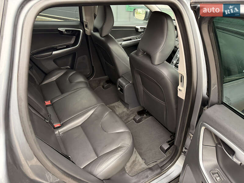 Внедорожник / Кроссовер Volvo XC60 2017 в Ивано-Франковске фото 57 Внедорожник / Кроссовер Volvo XC60 2017 в Ивано-Франковске