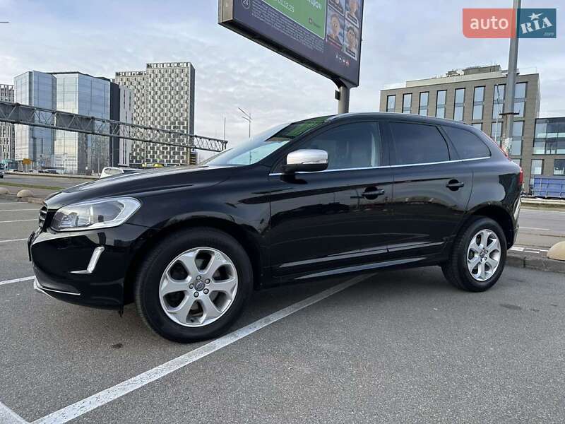 Позашляховик / Кросовер Volvo XC60 2016 в Києві