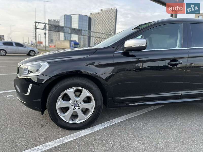 Позашляховик / Кросовер Volvo XC60 2016 в Києві