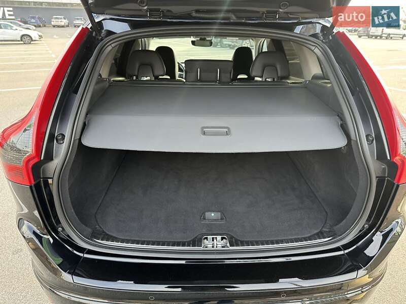 Позашляховик / Кросовер Volvo XC60 2016 в Києві