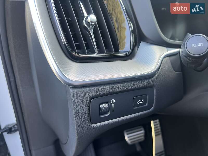 Внедорожник / Кроссовер Volvo XC60 2017 в Ровно фото 33 Внедорожник / Кроссовер Volvo XC60 2017 в Ровно