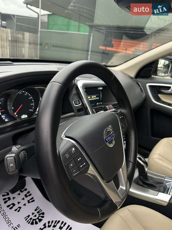 Внедорожник / Кроссовер Volvo XC60 2016 в Рожнятове