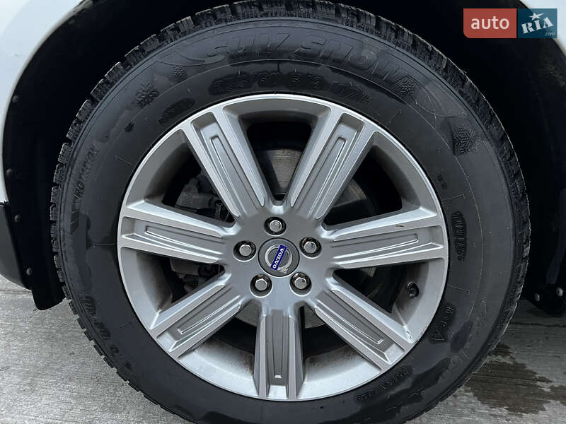 Позашляховик / Кросовер Volvo XC60 2009 в Вараші