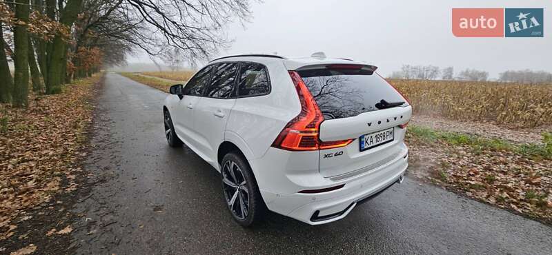Внедорожник / Кроссовер Volvo XC60 2022 в Киеве
