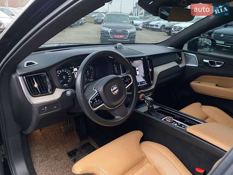 Внедорожник / Кроссовер Volvo XC60 2019 в Львове