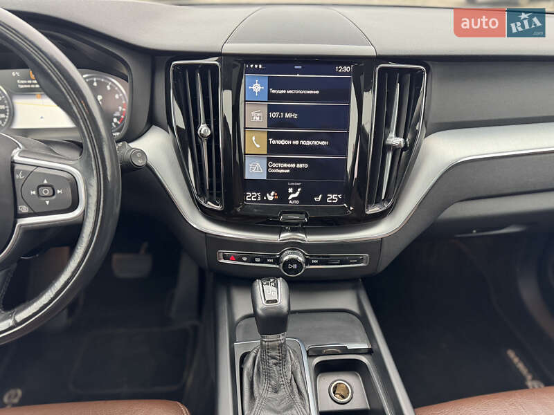 Позашляховик / Кросовер Volvo XC60 2017 в Новояворівську