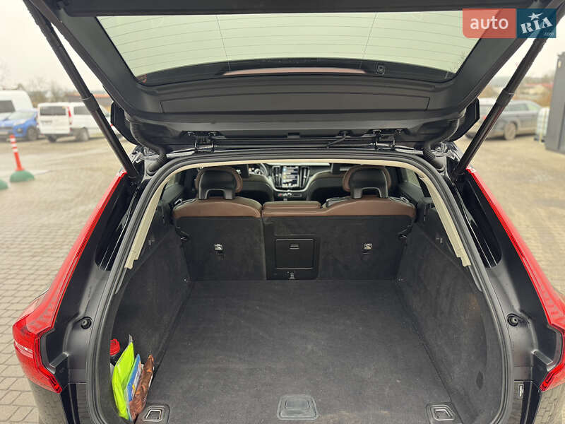 Позашляховик / Кросовер Volvo XC60 2017 в Новояворівську