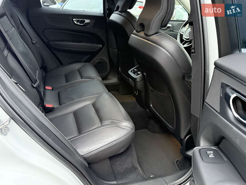 Внедорожник / Кроссовер Volvo XC60 2018 в Днепре фото 13 Внедорожник / Кроссовер Volvo XC60 2018 в Днепре