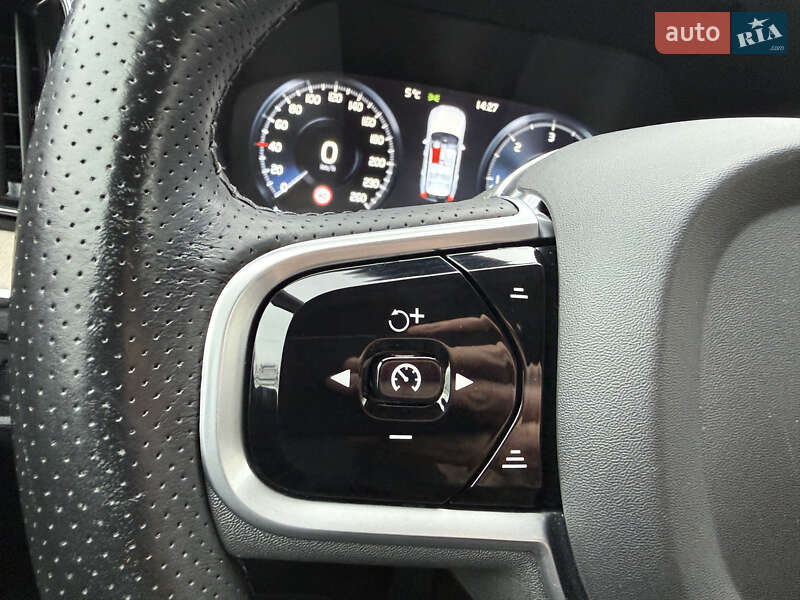 Внедорожник / Кроссовер Volvo XC60 2018 в Днепре фото 29 Внедорожник / Кроссовер Volvo XC60 2018 в Днепре