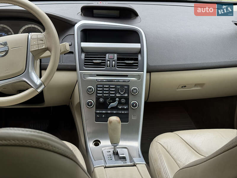 Позашляховик / Кросовер Volvo XC60 2010 в Рівному