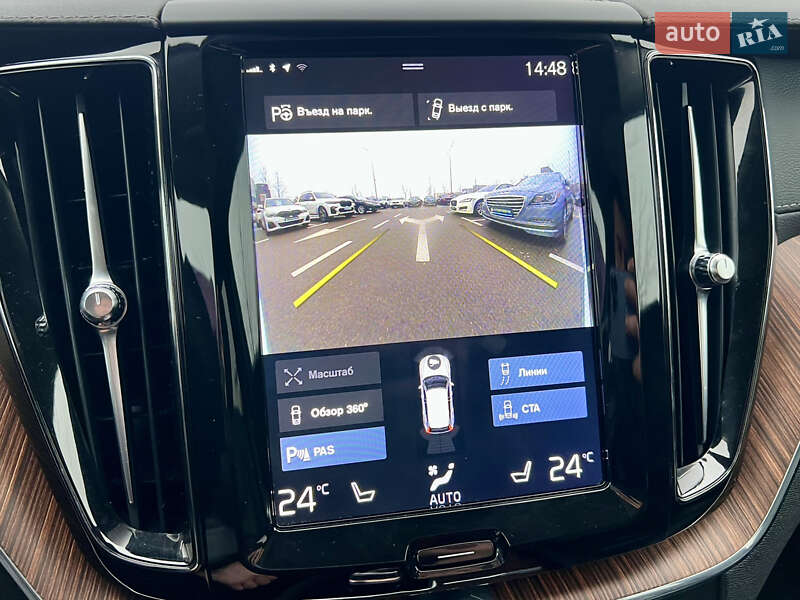 Внедорожник / Кроссовер Volvo XC60 2019 в Киеве