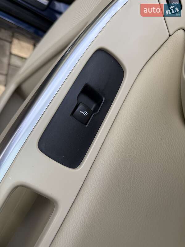 Внедорожник / Кроссовер Volvo XC60 2014 в Одессе