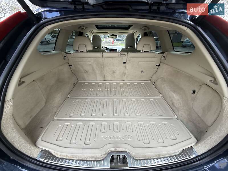 Внедорожник / Кроссовер Volvo XC60 2014 в Одессе