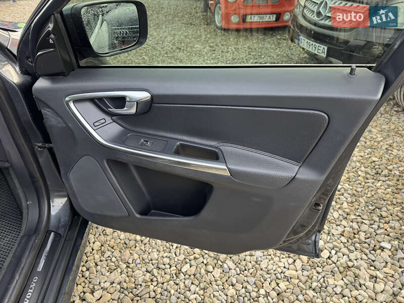 Внедорожник / Кроссовер Volvo XC60 2013 в Ивано-Франковске фото 25 Внедорожник / Кроссовер Volvo XC60 2013 в Ивано-Франковске