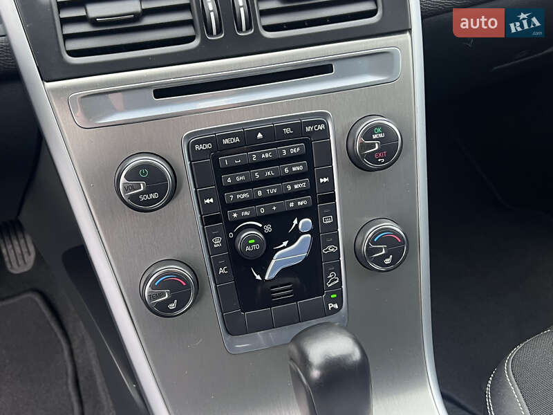 Позашляховик / Кросовер Volvo XC60 2011 в Нововолинську