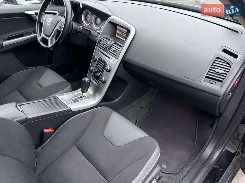 Позашляховик / Кросовер Volvo XC60 2011 в Нововолинську