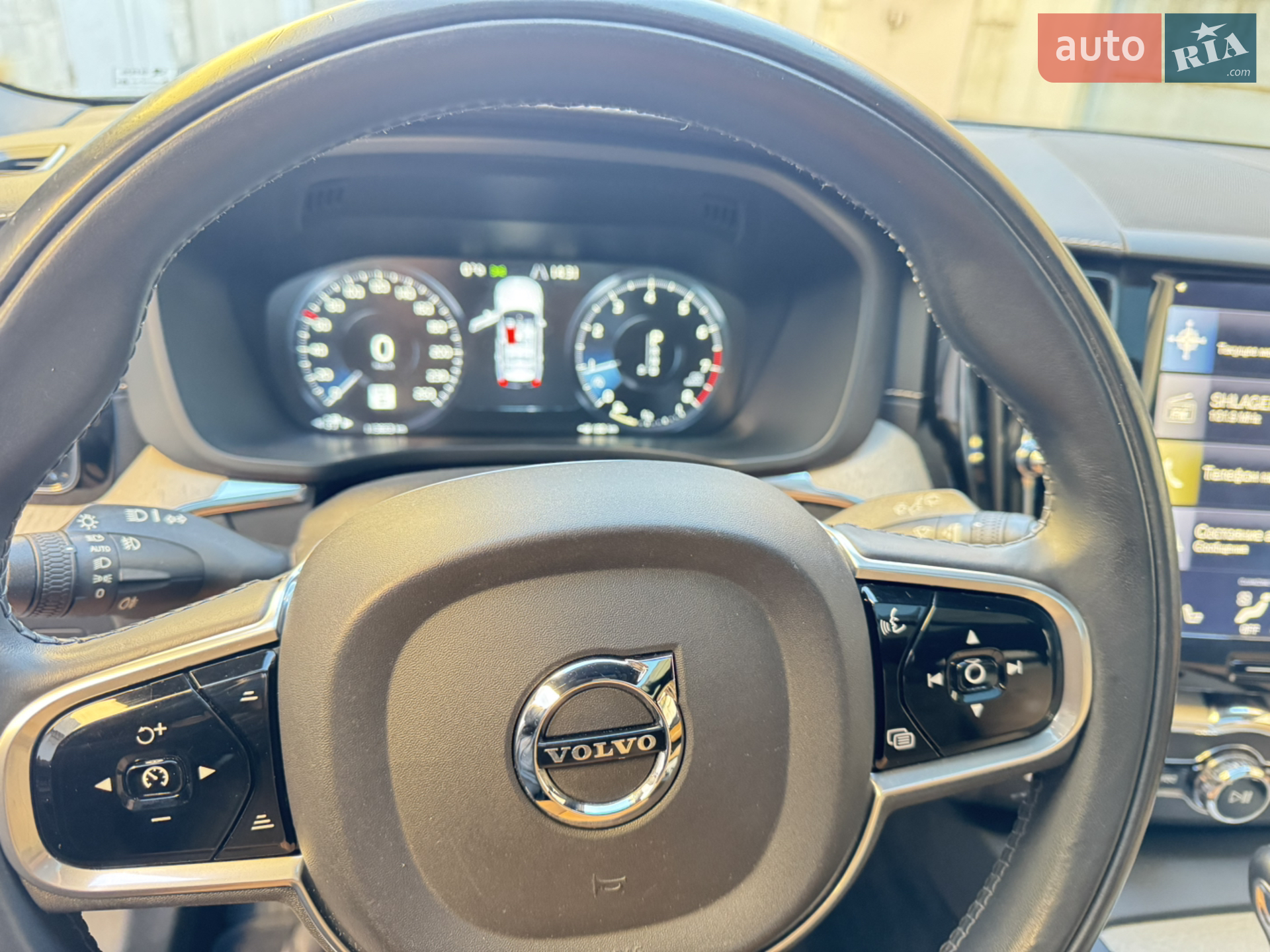 2017 Volvo XC60 - мініатюра 13