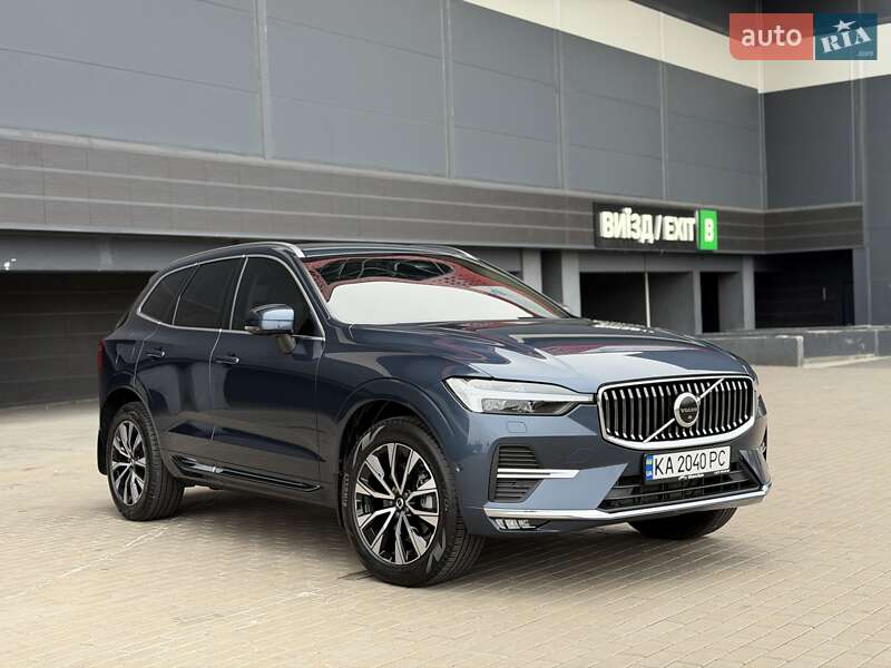 Внедорожник / Кроссовер Volvo XC60 2023 в Киеве