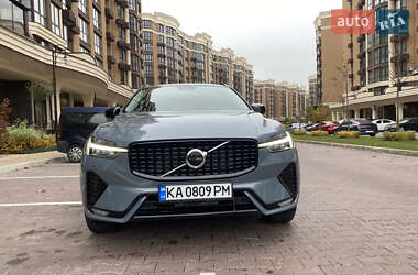 Внедорожник / Кроссовер Volvo XC60 2023 в Киеве