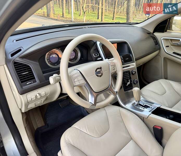 Внедорожник / Кроссовер Volvo XC60 2012 в Киеве