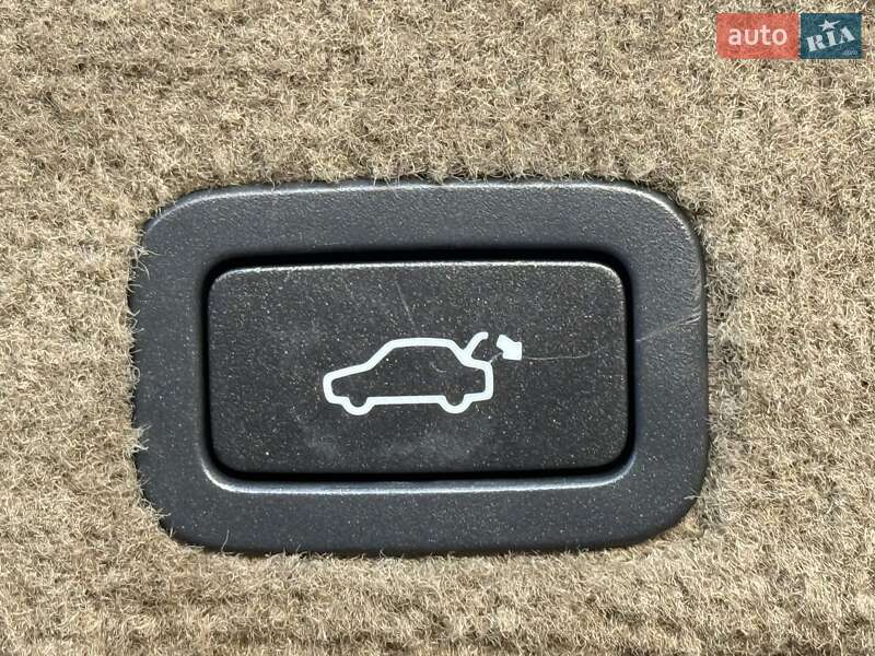 Внедорожник / Кроссовер Volvo XC60 2012 в Киеве