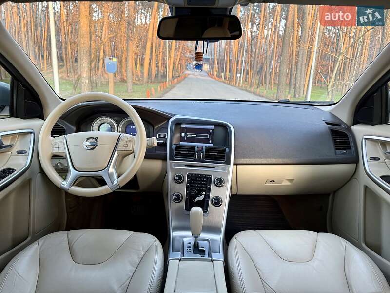 Внедорожник / Кроссовер Volvo XC60 2012 в Киеве