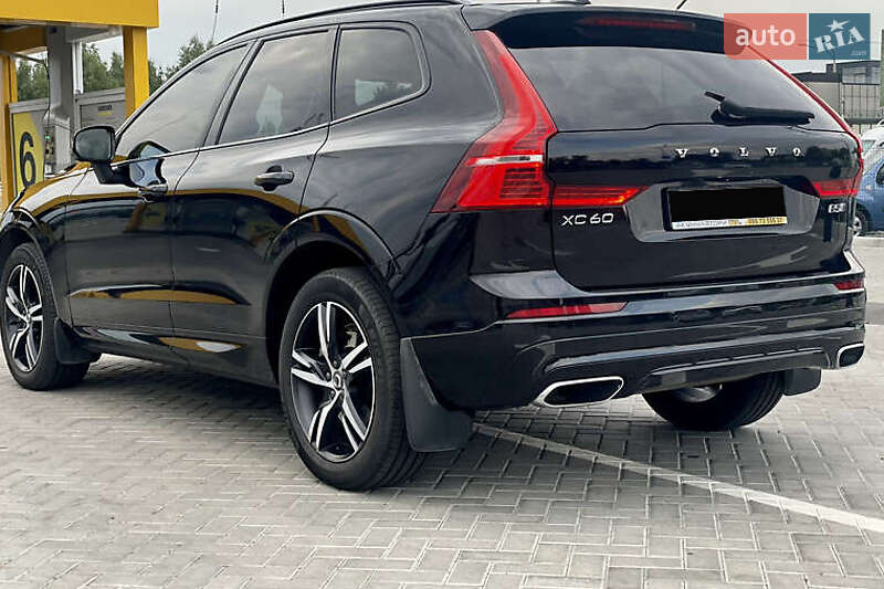 Внедорожник / Кроссовер Volvo XC60 2020 в Черновцах