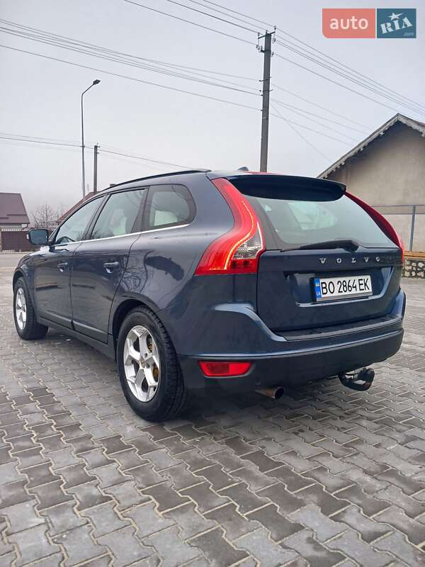 Внедорожник / Кроссовер Volvo XC60 2009 в Теребовле