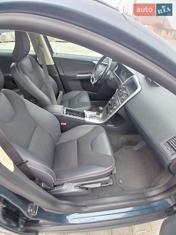 Внедорожник / Кроссовер Volvo XC60 2009 в Теребовле