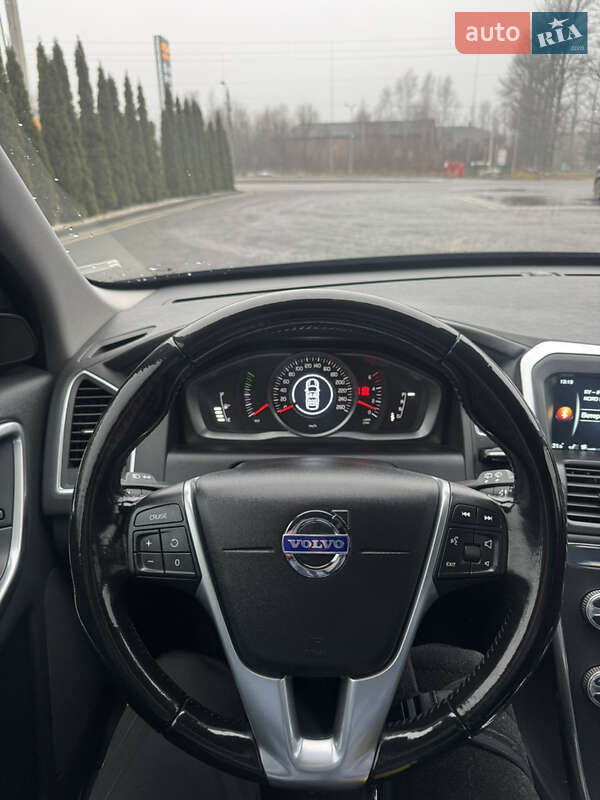 Позашляховик / Кросовер Volvo XC60 2015 в Надвірній