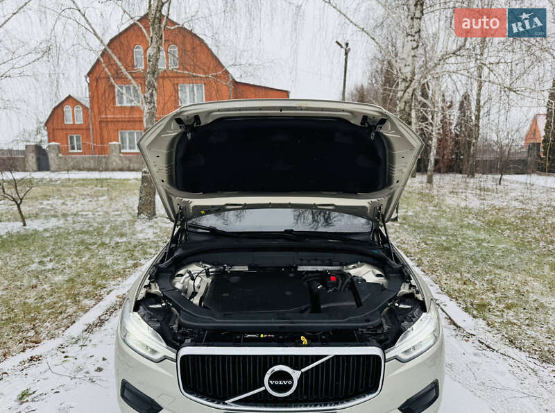 Внедорожник / Кроссовер Volvo XC60 2019 в Лохвице