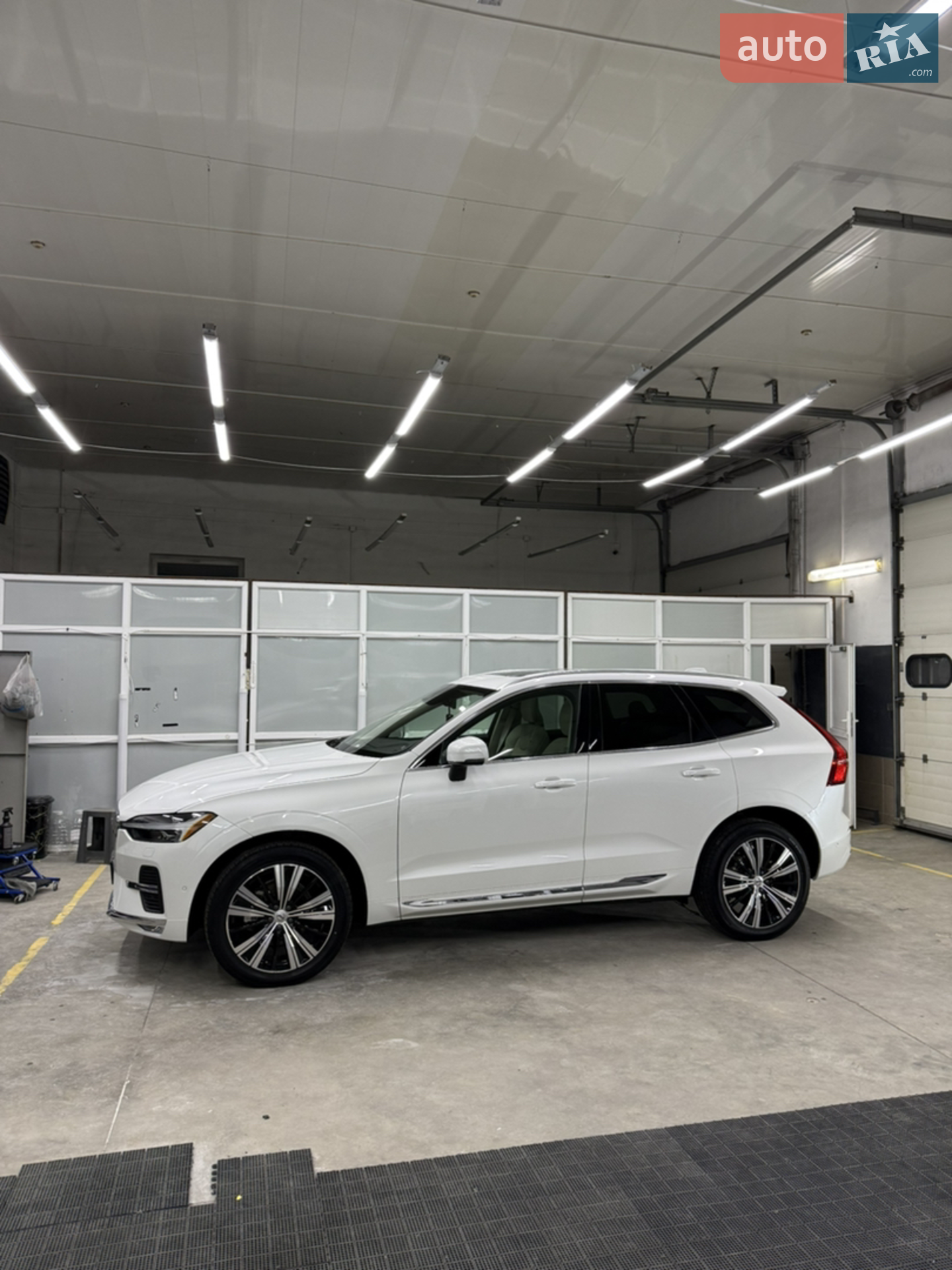 2022 Volvo XC60 - мініатюра 10