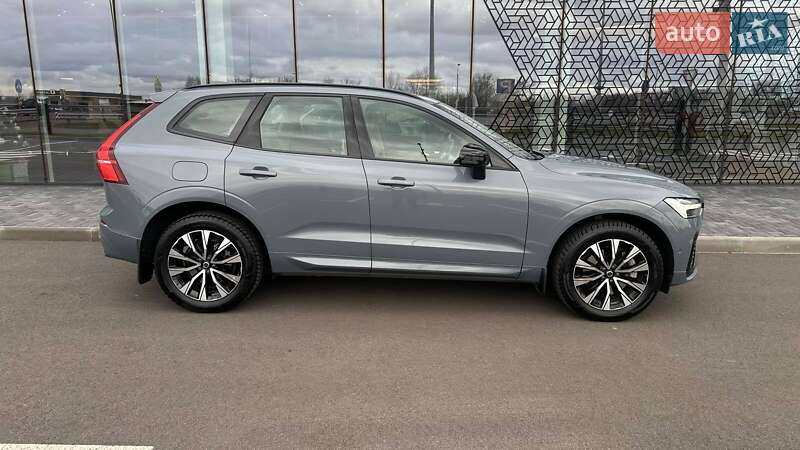 Внедорожник / Кроссовер Volvo XC60 2023 в Киеве