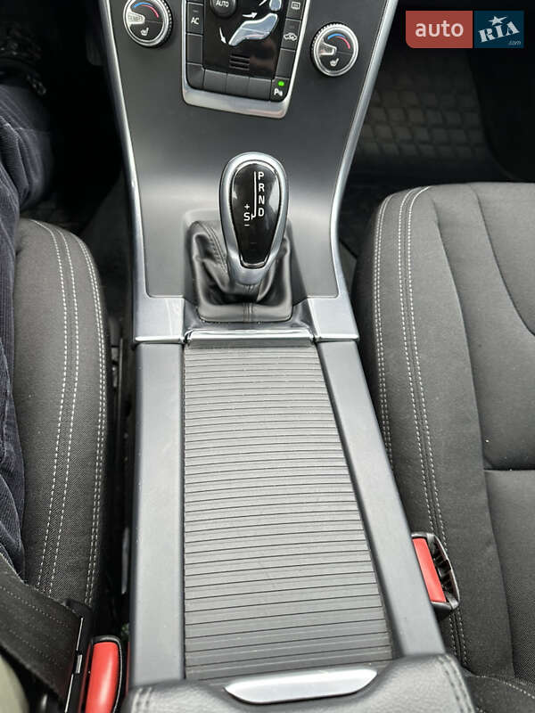 Позашляховик / Кросовер Volvo XC60 2015 в Хмельницькому