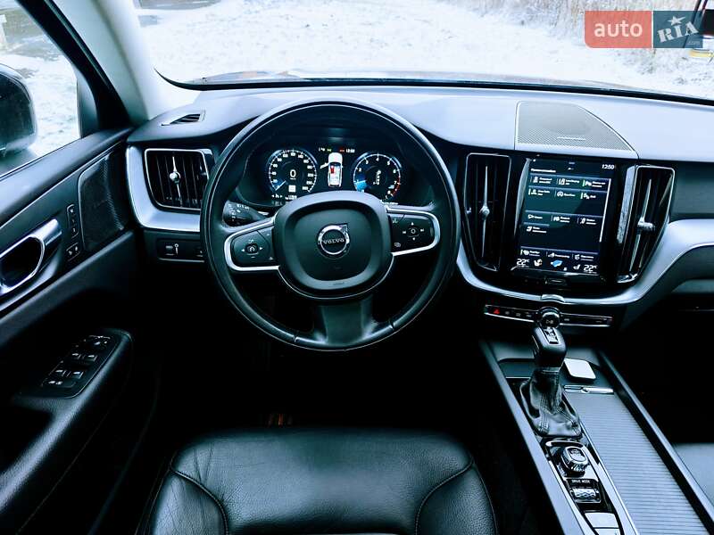 Позашляховик / Кросовер Volvo XC60 2019 в Львові