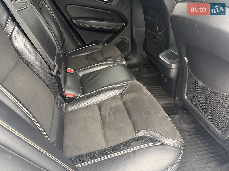 Позашляховик / Кросовер Volvo XC60 2017 в Рівному