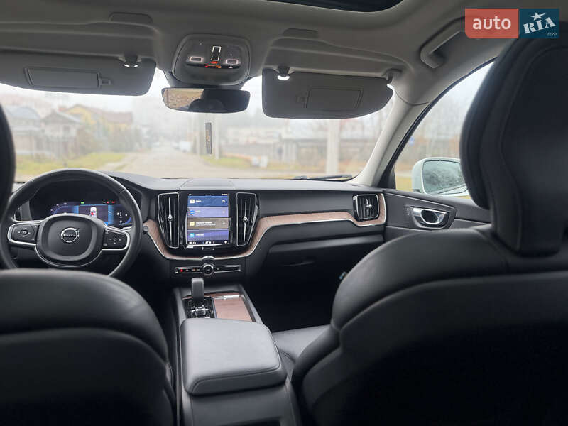 Позашляховик / Кросовер Volvo XC60 2022 в Львові